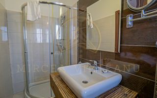 Hotel 3 Stele de Vânzare la  Delfinariu, aproape de Mamaia - Poză 14