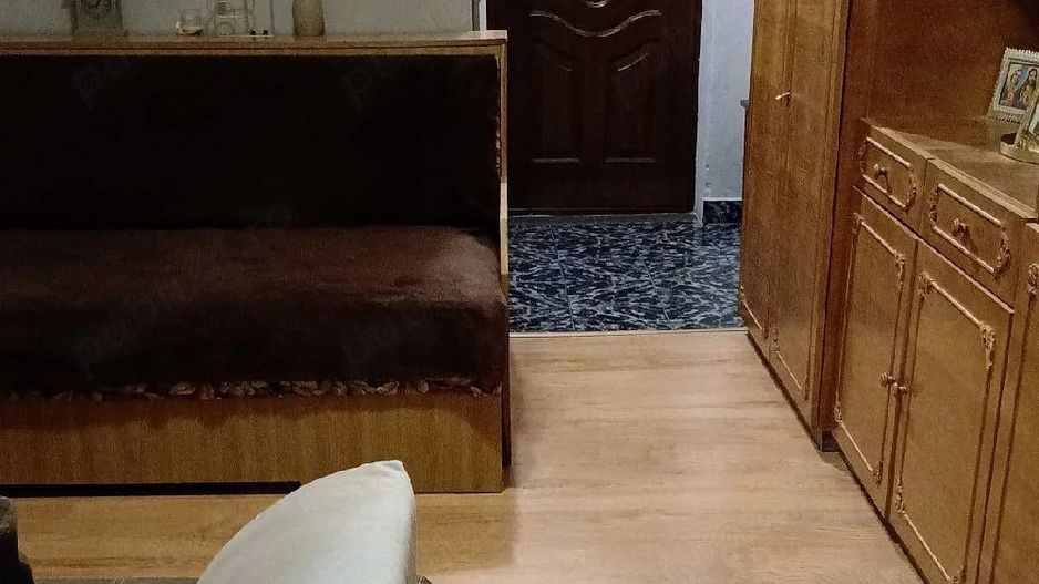 BRASADAS vinde garsoniera la etajul 3/4 pe Ostrovului. - Poză 2