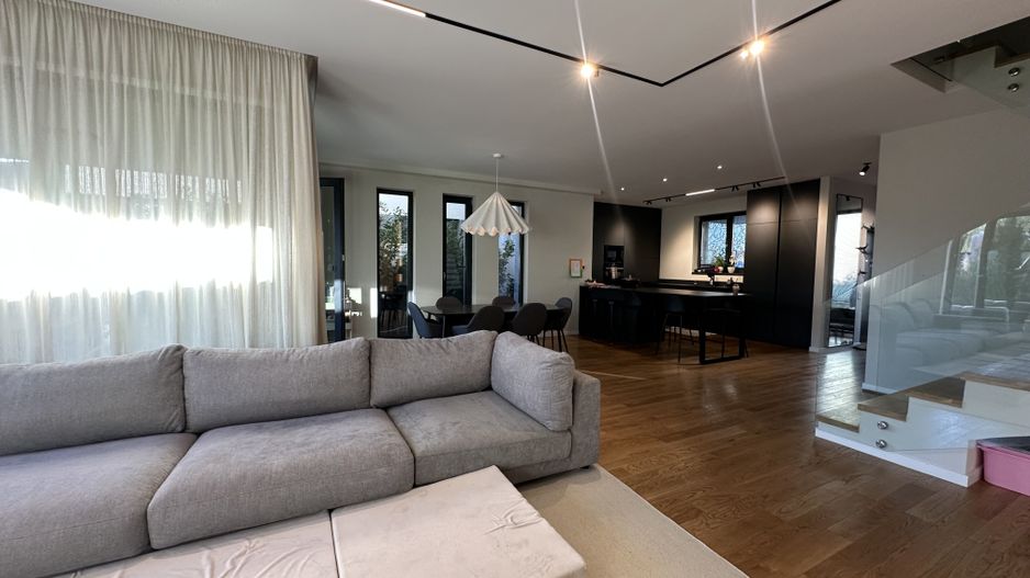 INCHIRIERE VILA ZONA PIPERA - Poză 4