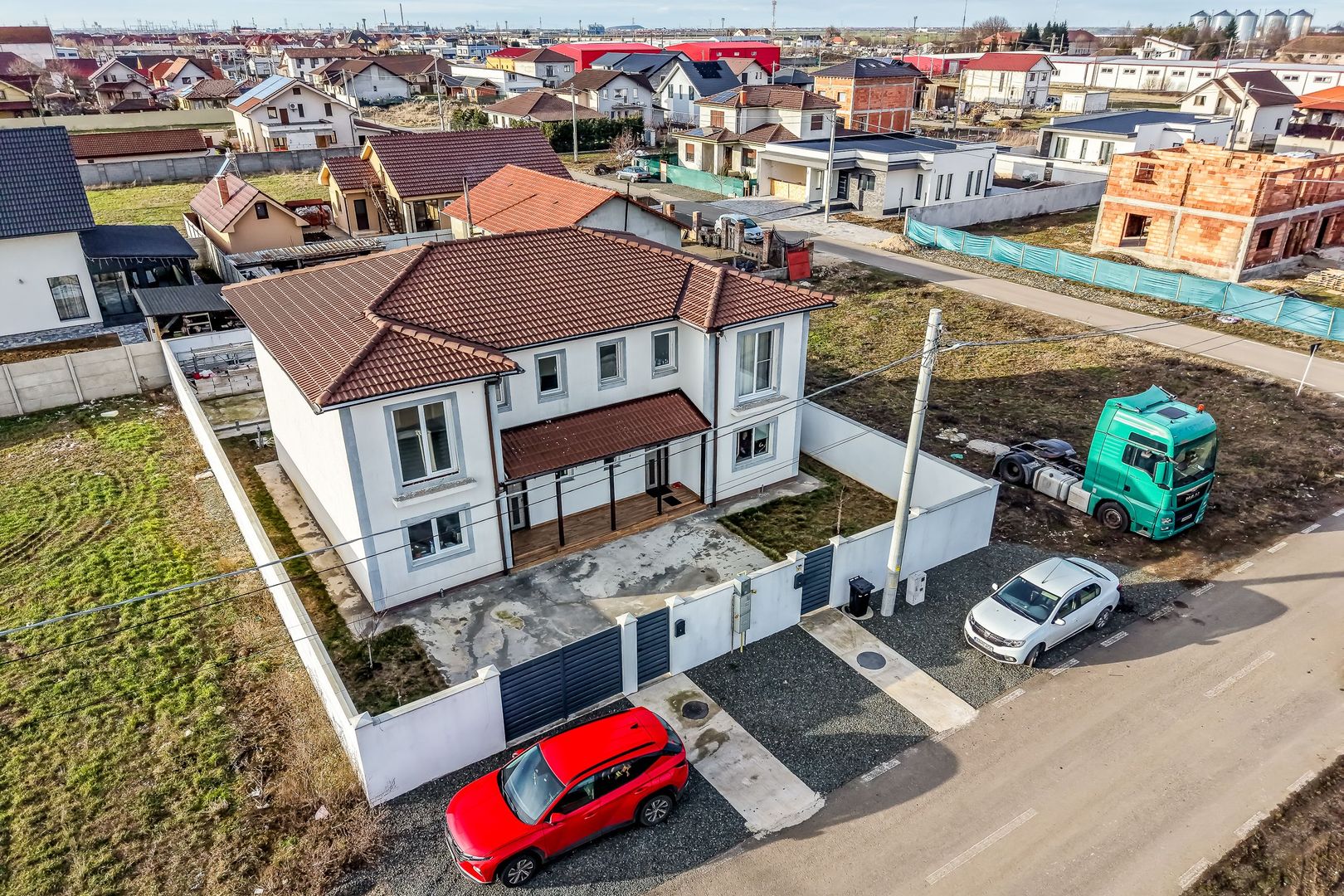Doua case de vanzare la pret de una in Vladimirescu cartierul Florilor - Poză 2