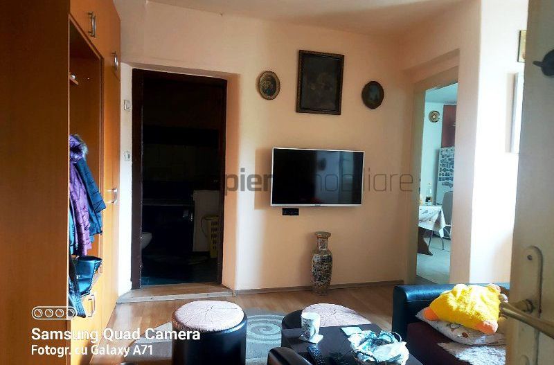 Casa cu 3 apartamente in zona Muzeului - Poză 19