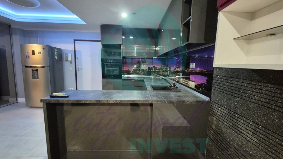 Inchiriere 2 camere cu vedere panoramica spre Lacul Tei - Poză 10