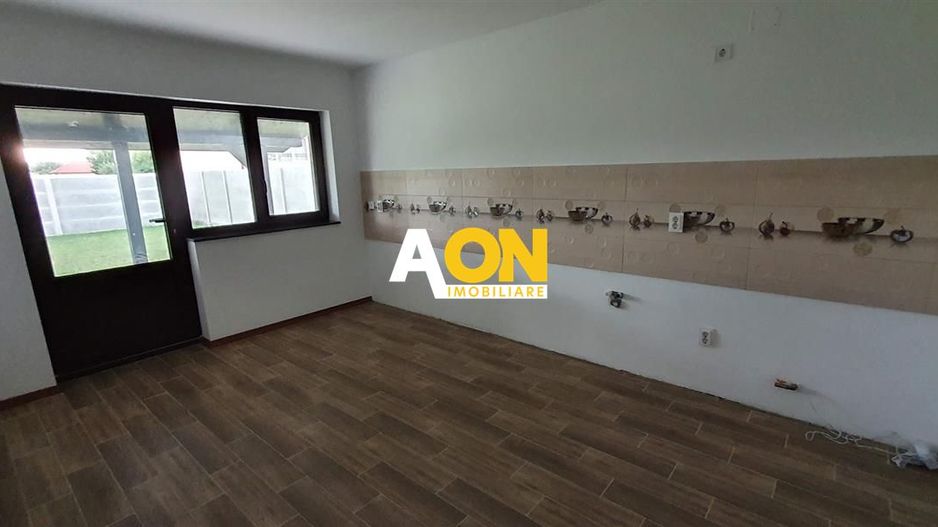 Casa 4 camere, teren 673 mp, toate utilitatile, Micesti - Poză 6