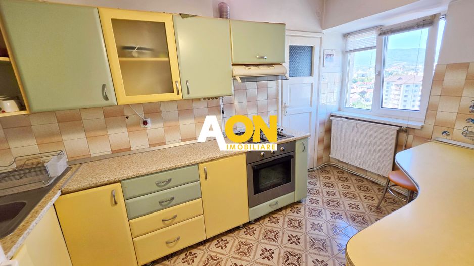 Apartament 3 camere, ultracentral, etaj intermediar - Poză 3
