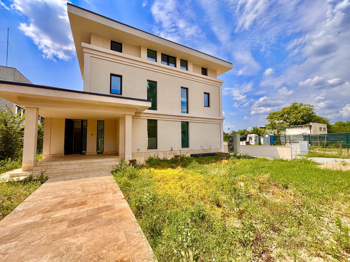 Vila de lux eleganta in zona Straulesti - Poză 8