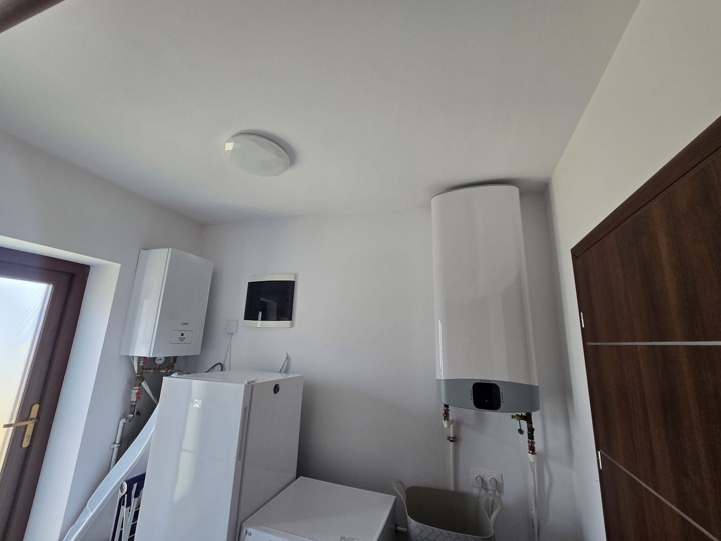 Casa Constructie Noua Les + Teren 4900 MP - Poză 12
