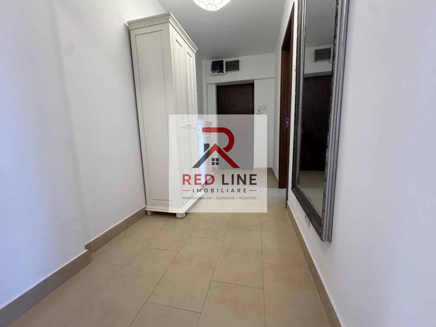 Apartament 4 cam. Premium , Ultracentral – Vis-à-vis de Primărie - Poză 3