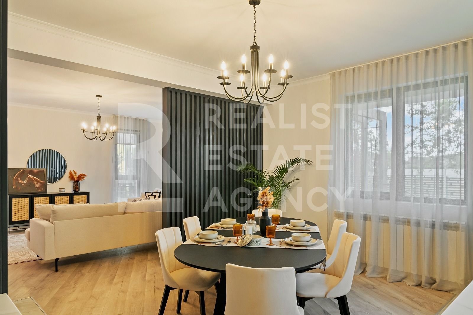 Vilă de lux situată într-un cadru natural deosebit - Poză 10