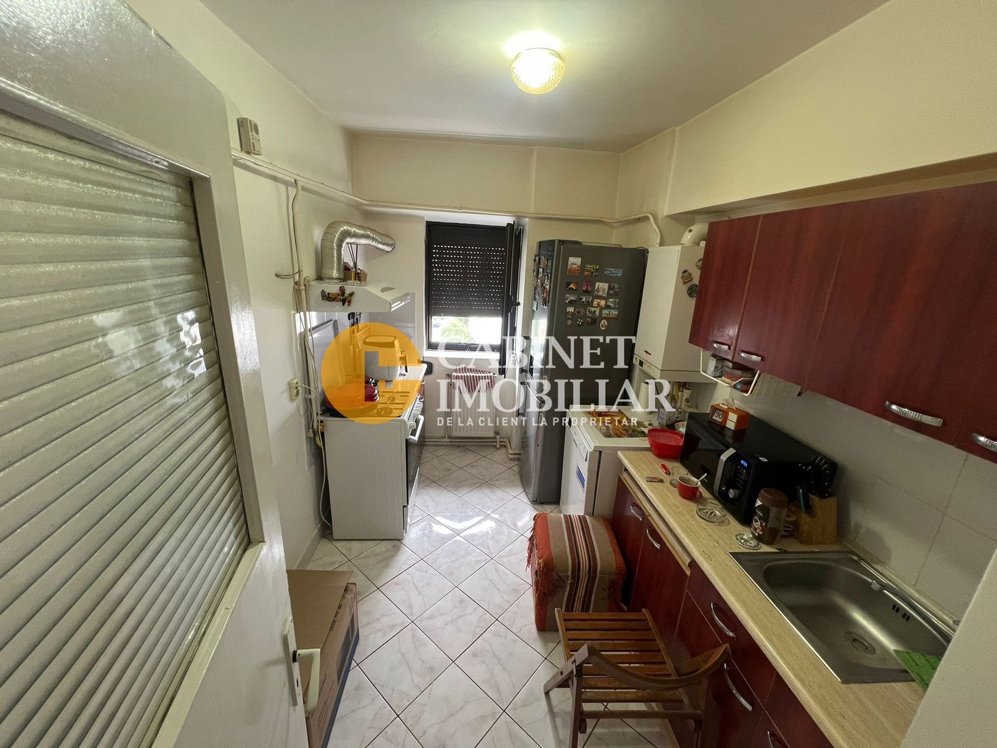 Dacia - 2 Camere Decomandat - Etaj Intermediar - Bloc 1980 - Poză 3