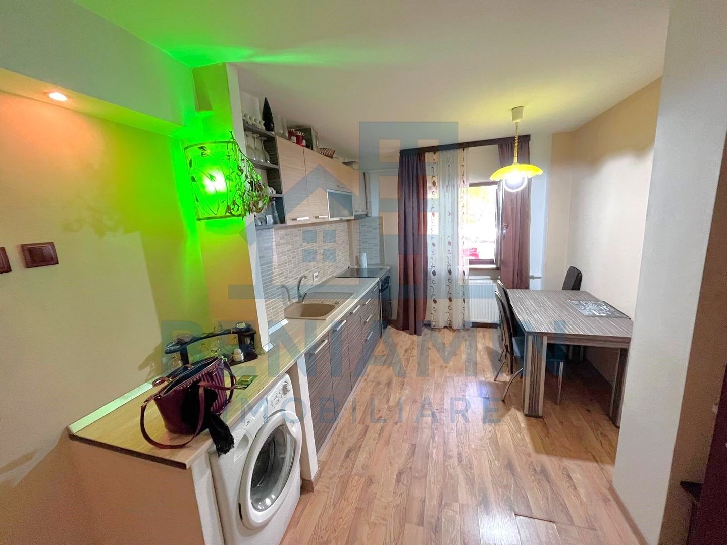 Apartament-2 Semi-Parter-Mobilat-Utilat-Rovine-Langa Damarin - Poză 4