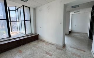 Spațiu comercial 493 mp utili | Locație centrală | Vizibilitate excelentă | - Poză 32