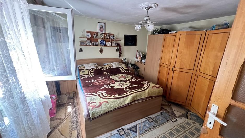 Casa pentru 2 familii zona Ghiroda CENTRALA teren 570mp - Poză 9