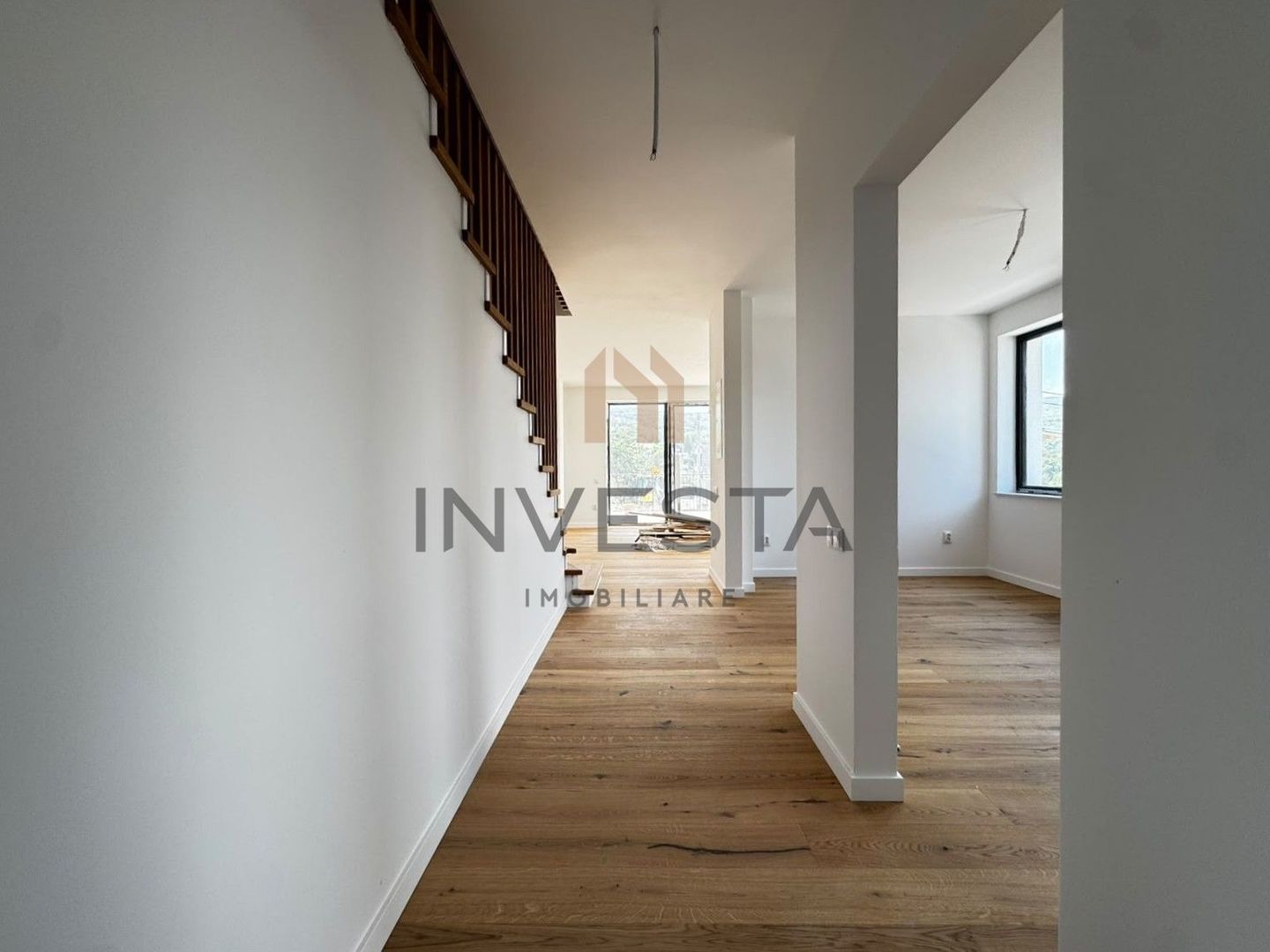 Oportunitate, casa individuala cu priveliste spre padure, Faget - Poză 3