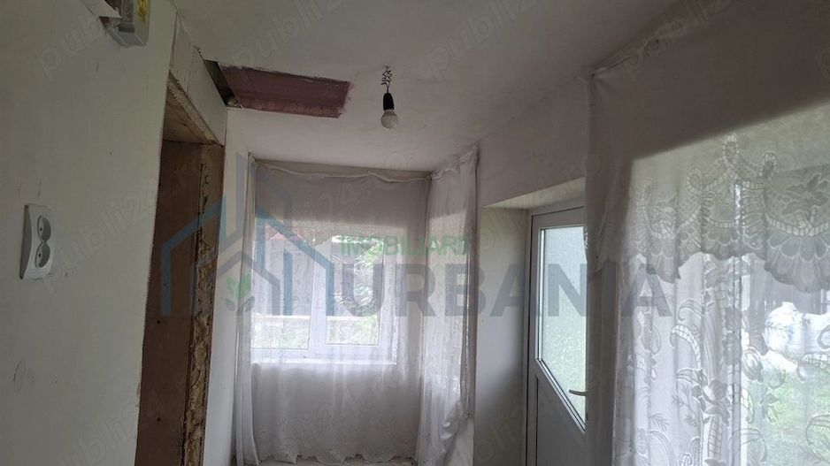 Casă de vânzare în comuna Tansa, zonă liniștită, aproape de centru - Poză 1