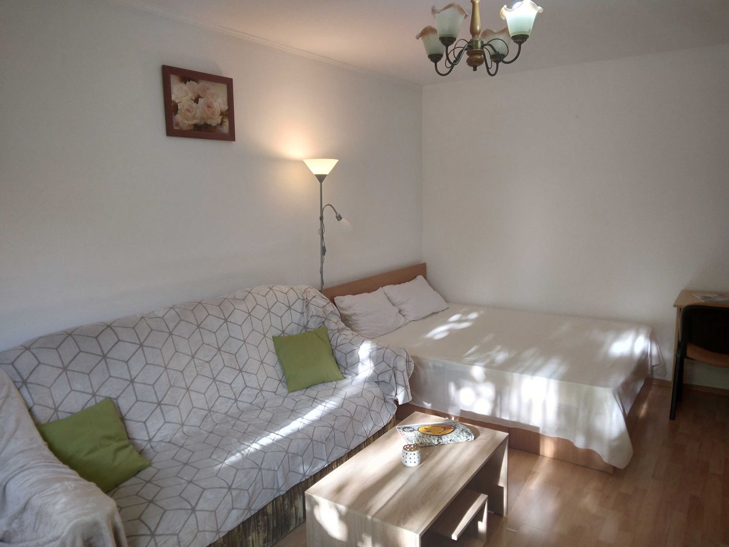 Garsoniera mobilata etaj 1, parcare, metrou 5 min, Valea Ialomitei - Poză 4