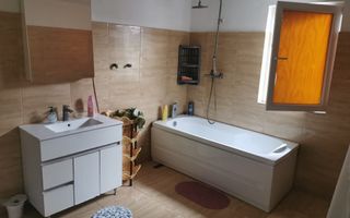 Casa de vanzare - comuna Pielesti - Poză 9
