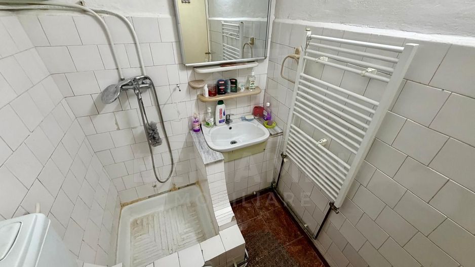 4 camere decomandate - Craiovita Noua - etaj 2 cu 2 bai - bloc 1982 - - Poză 11