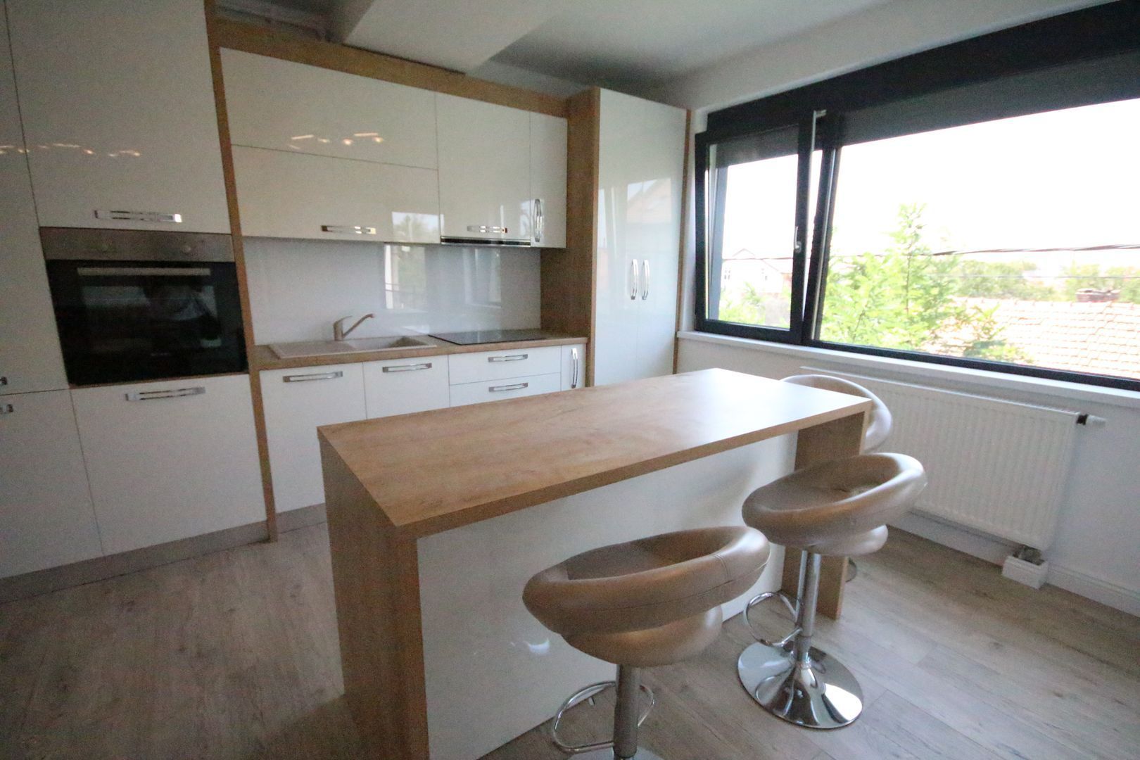 Apartament 4 camere de vanzare în zona Elisabetin - Poză 11