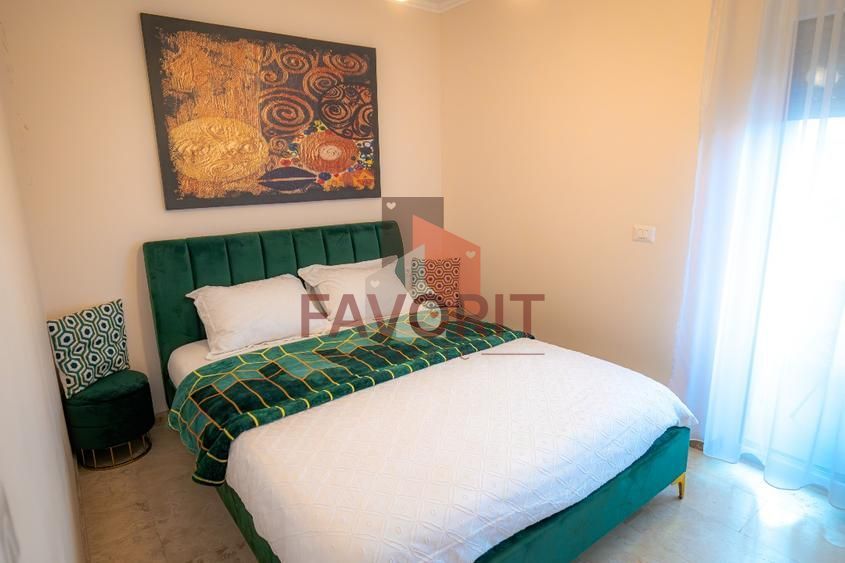 VAND 1/2 CLADIRE CU 6 APARTAMENTE - Poză 4