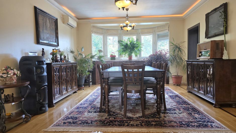 Vilă excepțională cu lift, piscina și teren de 1000 mp | VOLUNTARI - Poză 5