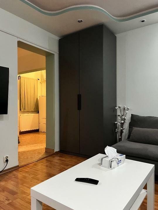 3 cam decomandat modern metrou Eroii Revolutiei S316 - Poză 3