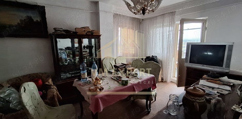 APARTAMENT 3 CAMERE ETAJ 4 GRUI CAMPULUNG - Poză 3