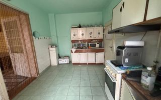 Casa pe parter cu acces auto - Poză 3