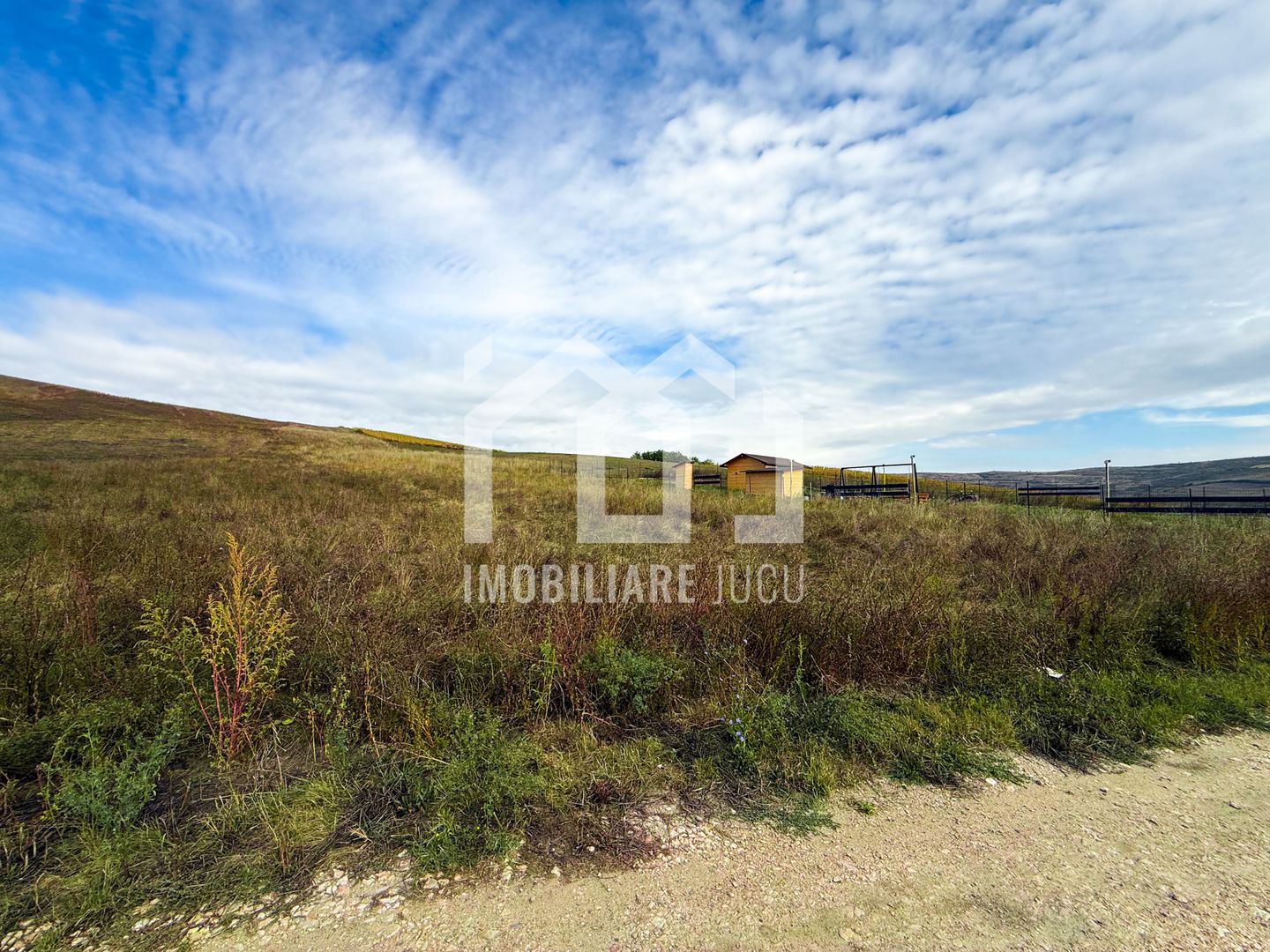 Teren Intravilan 1200 mp în Gădălin - Ideal pentru Casă sau Cabana! - Poză 5