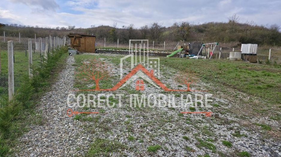TEREN DE VÂNZARE la 5 minute de oraș! - Poză 1