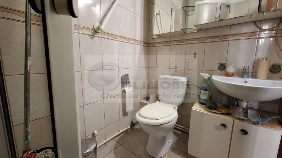 Garsoniera mobilata si utilata de inchiriat in Iasi, zona Granit - Poză 12