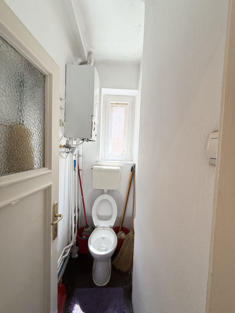 Apartament mobilat si utilat complet, zona centrala, 4 camere, 2 bai - Poză 12