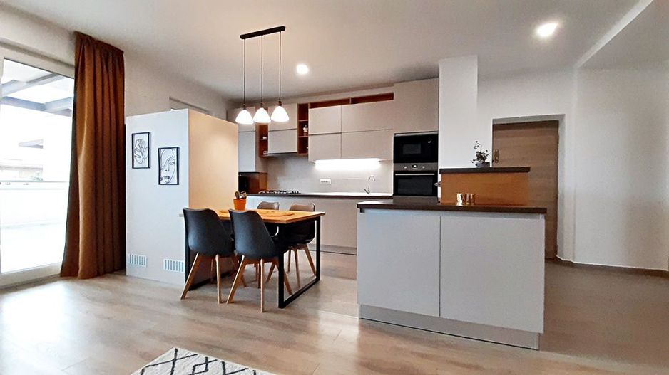 Penthouse cu 5 camere in URBAN PENTHA-zona Coresi - Poză 8