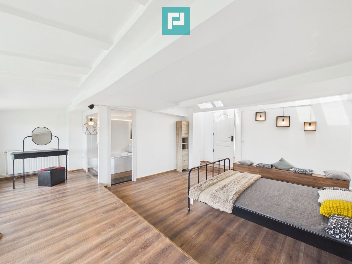 Apartament deosebit cu 4 camere | Zona Erou Iancu - Poză 13