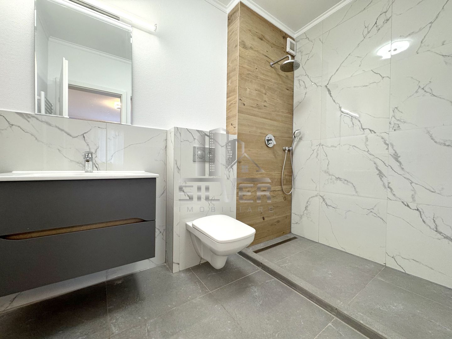 Apartament cu 4 camere /85.5mp/zona Sub Cetate. - Poză 7