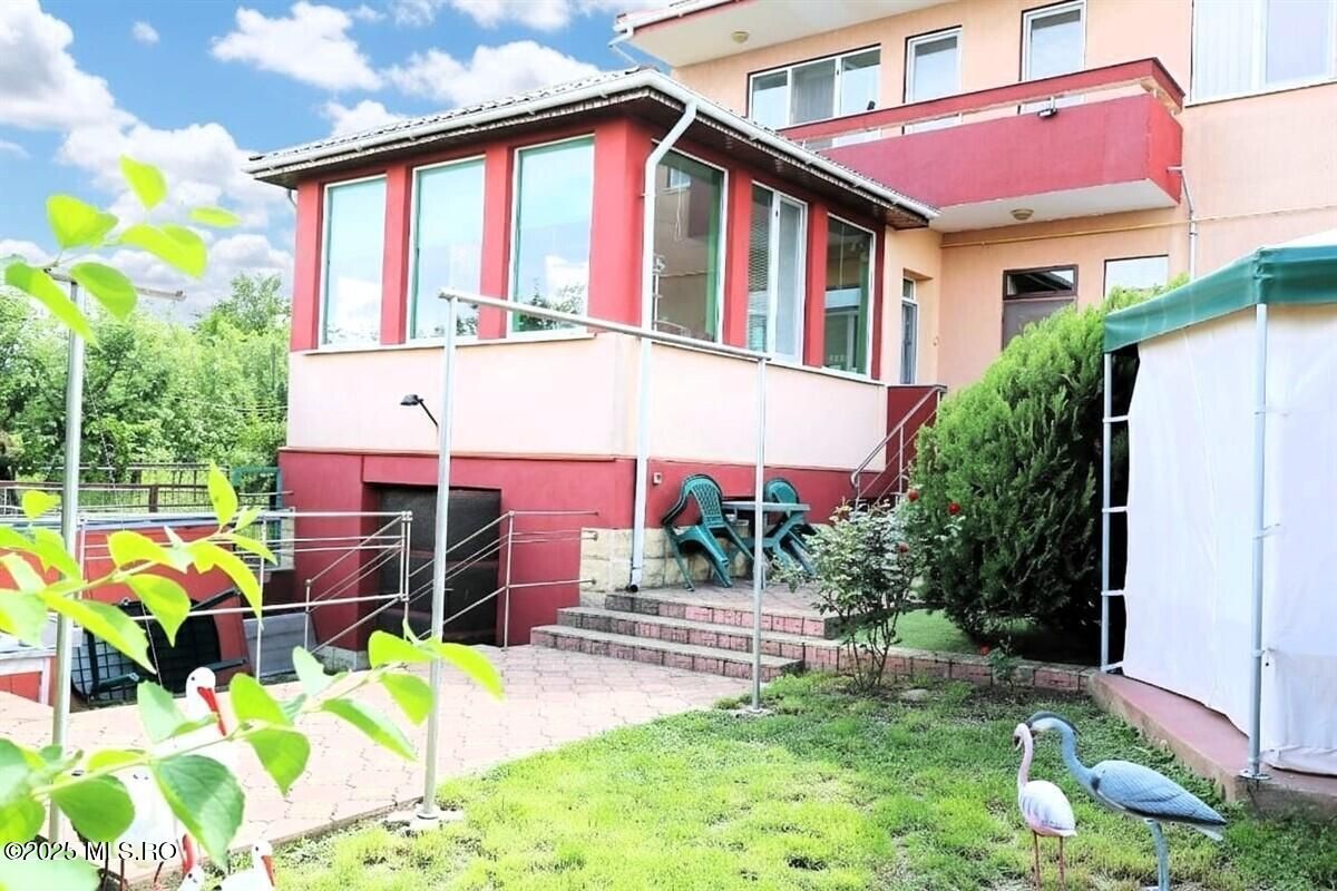 Ovidiu - Str. Nationala, Vila P+1E, teren 1094 mp, vedere la lac! - Poză 8