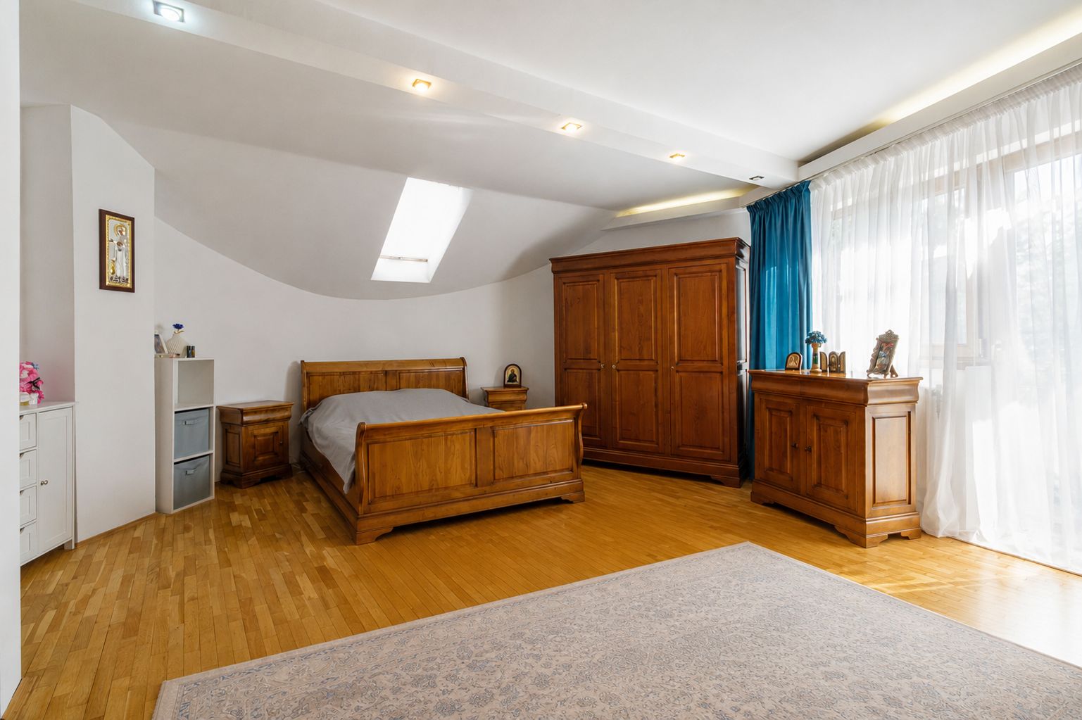 Vilă individuală cu 5 camere, piscină și curte generoasă | Mogoșoaia - Poză 15
