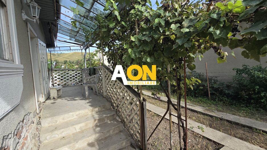 Casa 3 Camere, 1100mp Teren cu Garaj, Gura Ariesului - Poză 2