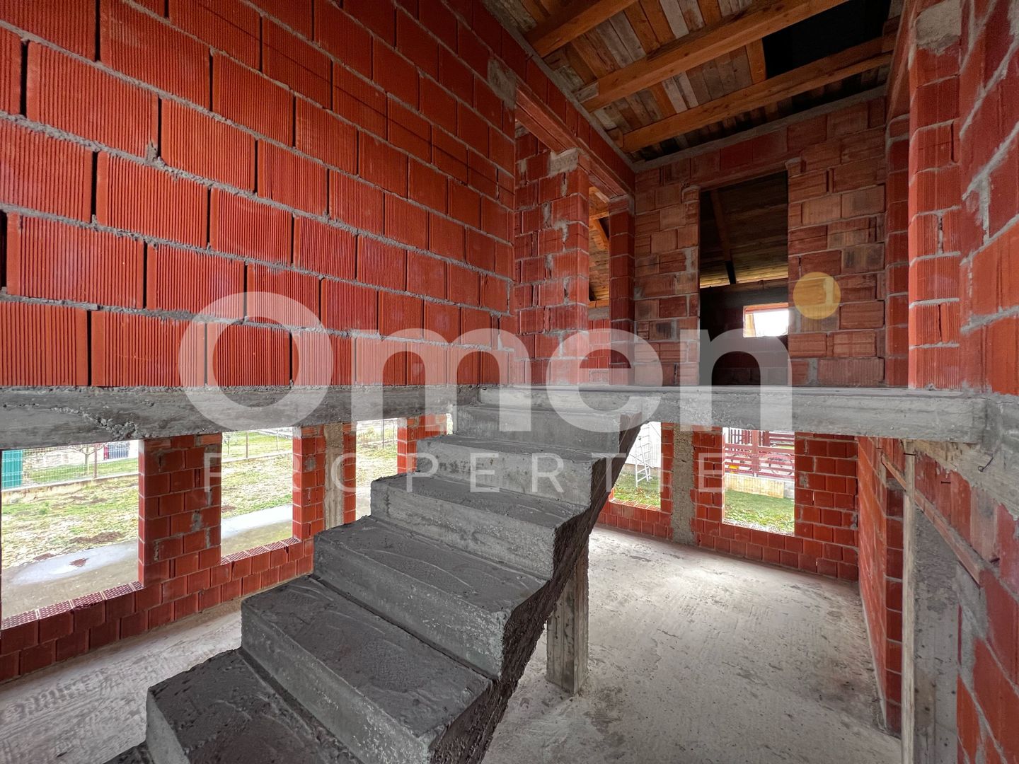 Casa P+M la rosu | 204 mp | 5 ari teren | compartimentare excelenta | Satulung. - Poză 10