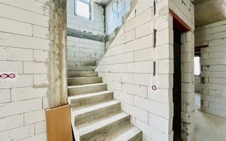 Duplex Superb cu 8 camere, Parcul 22 Decembrie, 376mp - Poză 2