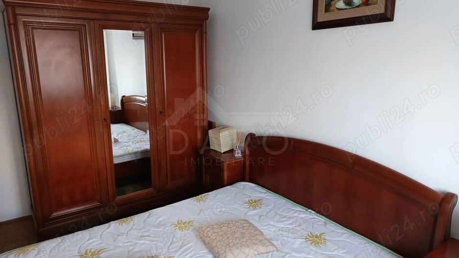 Vând apartament cu 2 camere în Tg Mureș, zonă centrală - Poză 3