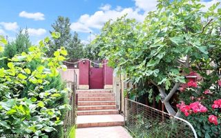 Ovidiu - Str. Nationala, Vila P+1E, teren 1094 mp, vedere la lac! - Poză 2