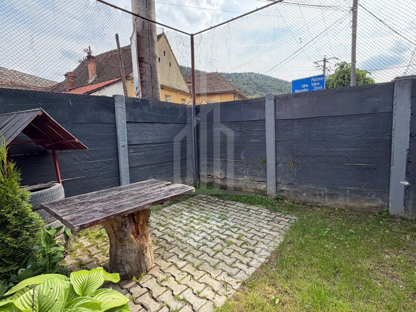 Casă de vânzare în centrul Rășinariului - COMISION 0% - Poză 8