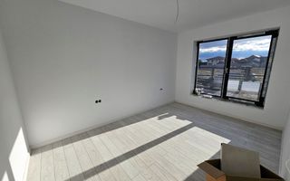 Casa individuala de vanzare, 4 camere, 2 bai, 448mp teren - Poză 11