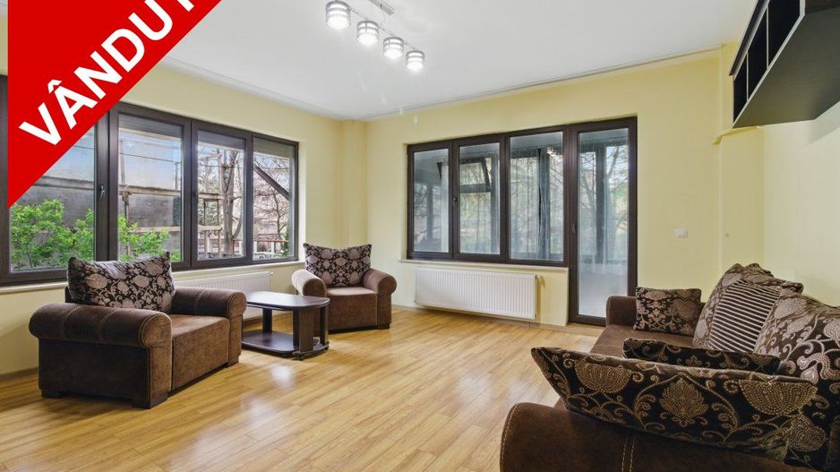 Colț de liniște cu aer urban – Apartament cu 2 camere - Poză 1