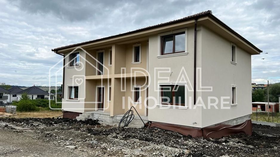 Casa Tip Duplex cu 4 camere si 366 mp teren, in Cisandie - Poză 11