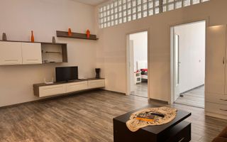 APARTAMENT ULTRACENTRAL 3 CAMERE BULEVARDUL EROILOR - Poză 2