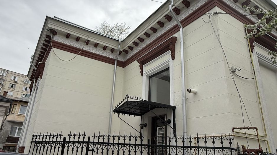 Spațiu Comercial Renovat  La 5 Minute de Piața Unirii - Poză 1