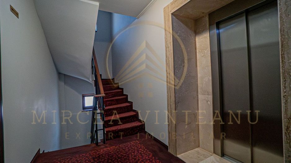 Hotel 3 Stele de Vânzare la  Delfinariu, aproape de Mamaia - Poză 16