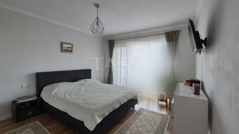 Apartament cu 3 camere, balcon de 12 mp și parcare – Floresti. - Poză 3