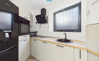 Apartament 2 camere cu 2 băi, 2 locuri de parcare si curte - Poză 11